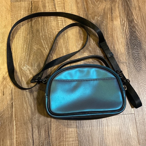 Tumi Crossbody Bag - Picture 4 of 8